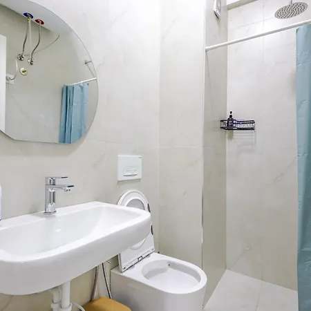 Comfy Couple's Apartamento Tirana